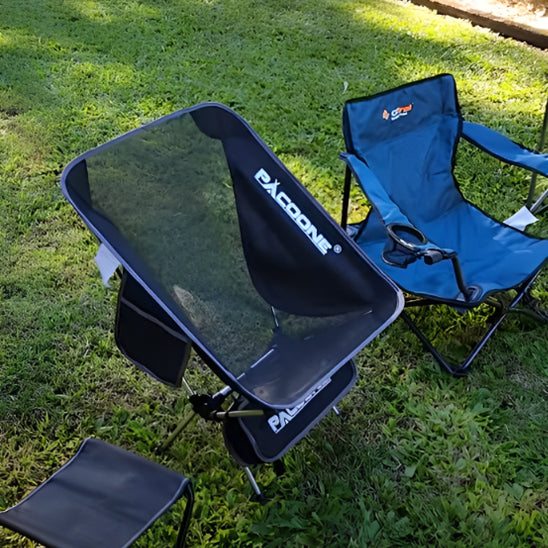 chaise-de-camping-noir-avec-rangement-et-compartiments