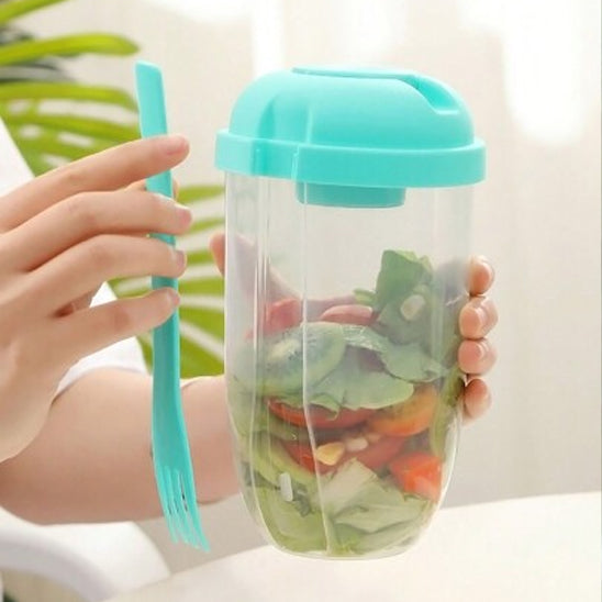 lunch-box-avec-femme-qui-mange
