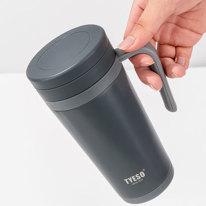 gobelet isotherme gris avec anse ergonomique
