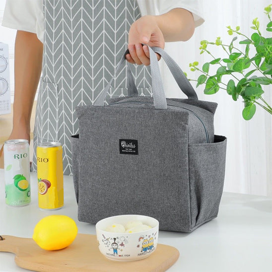 lunch-bag-gris-dans-la-cuisine