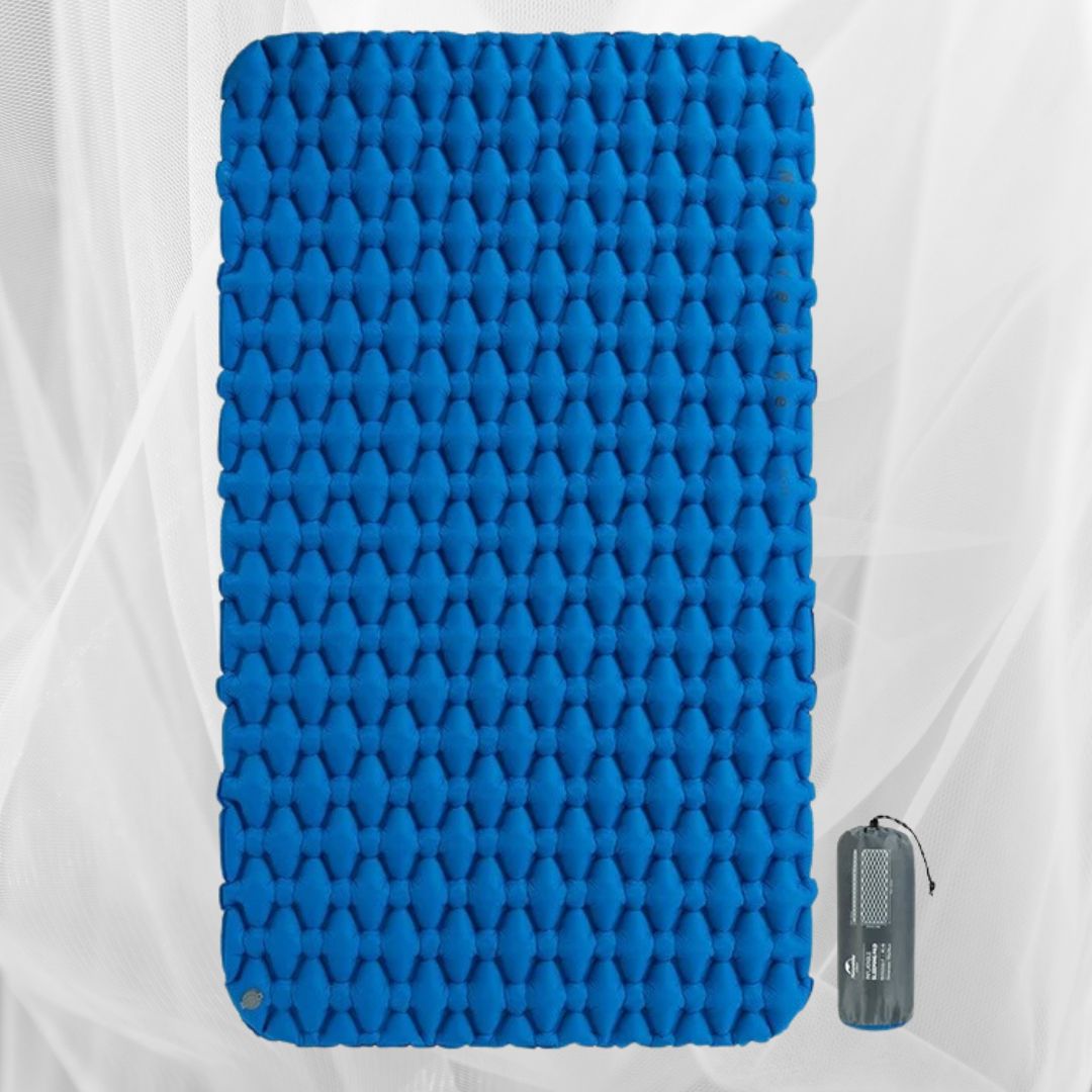 matelas-de-camping-bleu