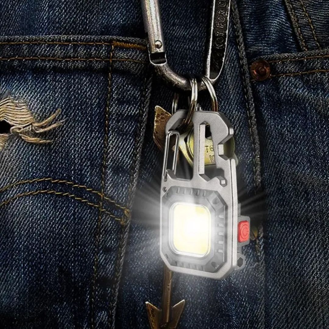 mini-lampe-led-accroche-pantalon