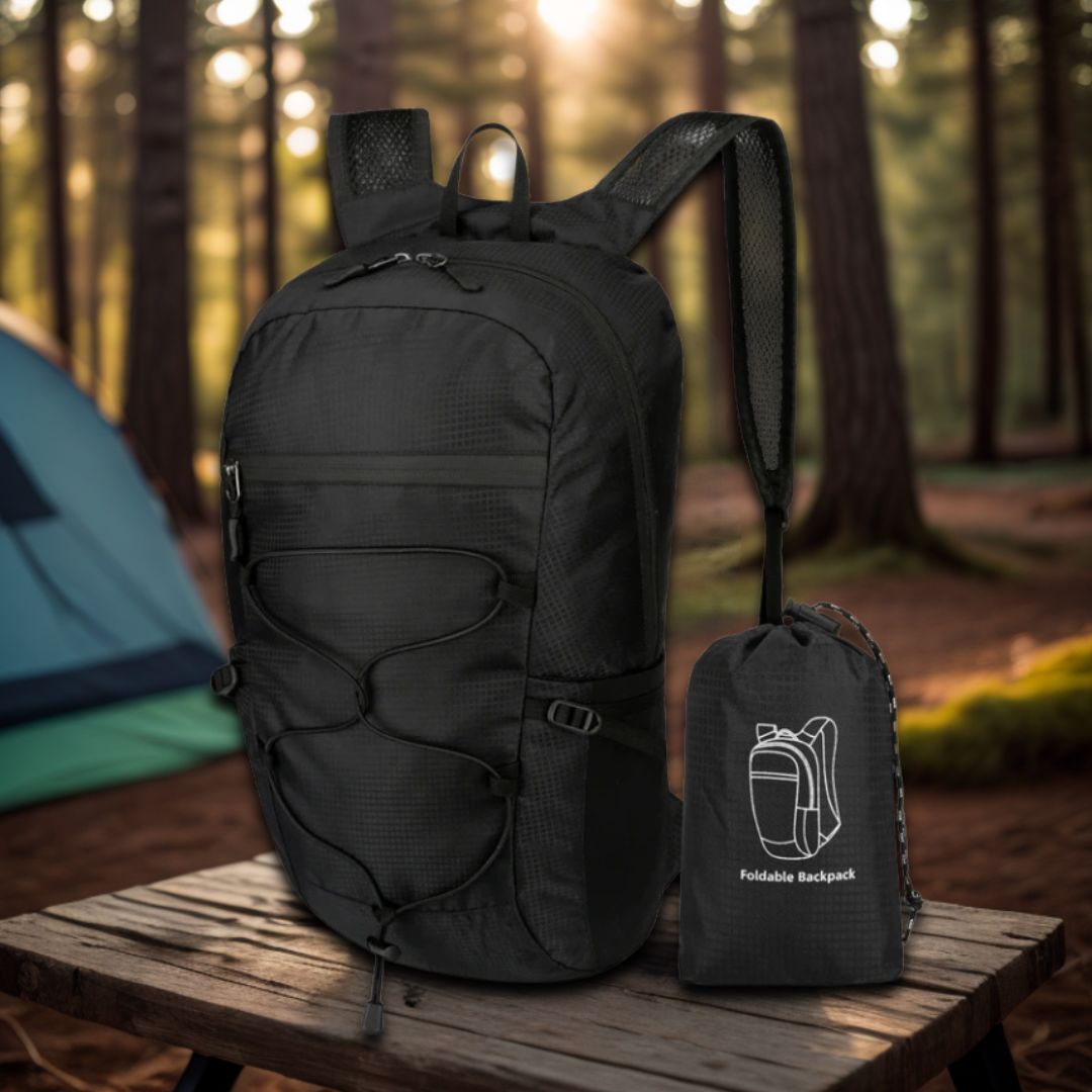 sac-a-dos-20l-sur-un-table-en-nature